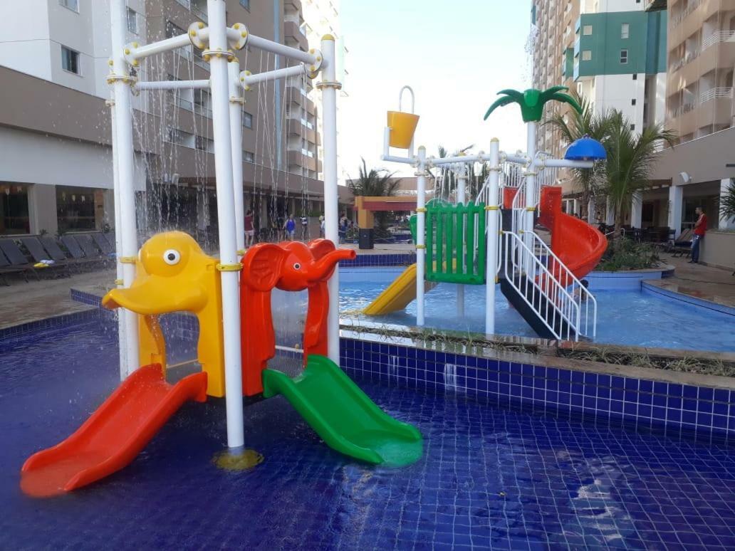 Olimpia Park Resort - 100M Do Parque Thermas Dos Laranjais ภายนอก รูปภาพ