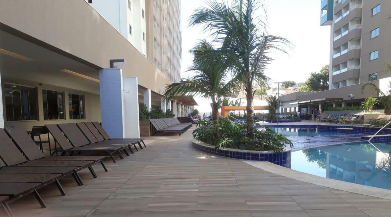Olimpia Park Resort - 100M Do Parque Thermas Dos Laranjais ภายนอก รูปภาพ