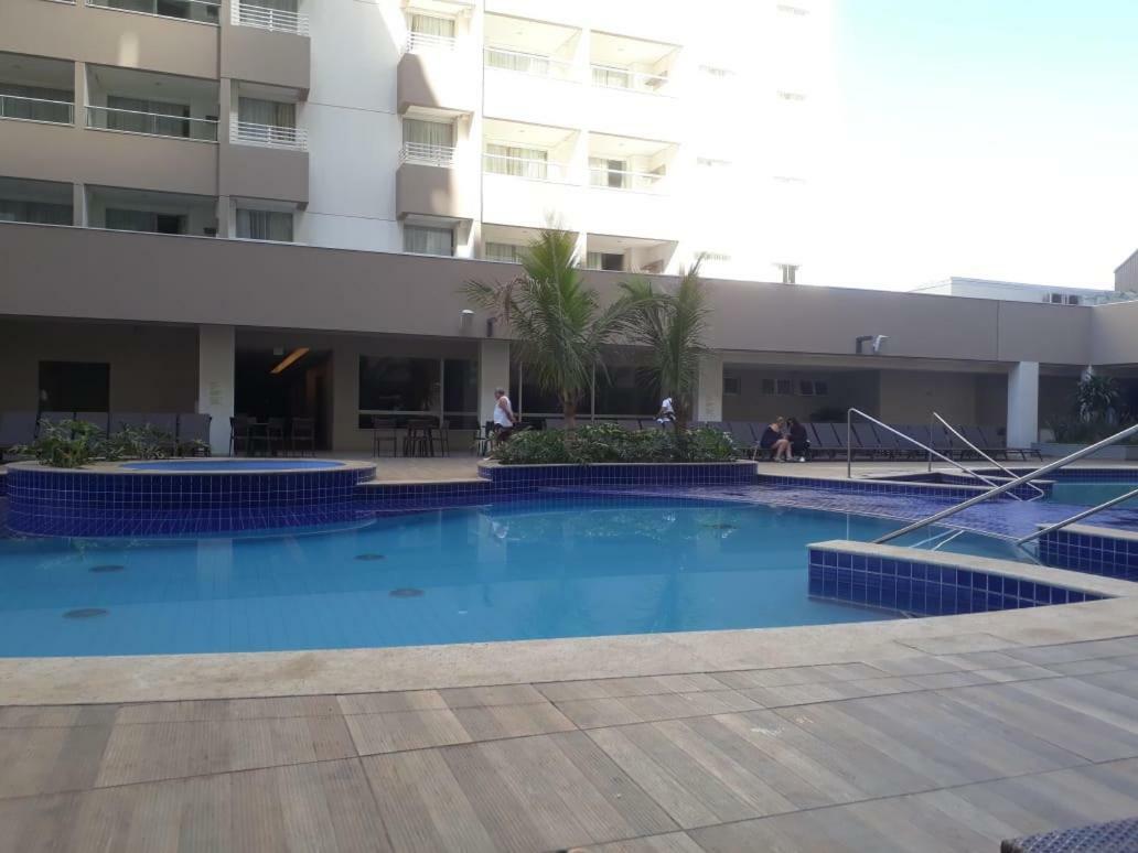 Olimpia Park Resort - 100M Do Parque Thermas Dos Laranjais ภายนอก รูปภาพ