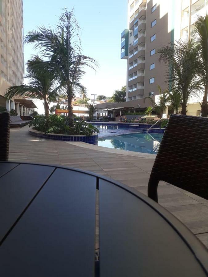 Olimpia Park Resort - 100M Do Parque Thermas Dos Laranjais ภายนอก รูปภาพ